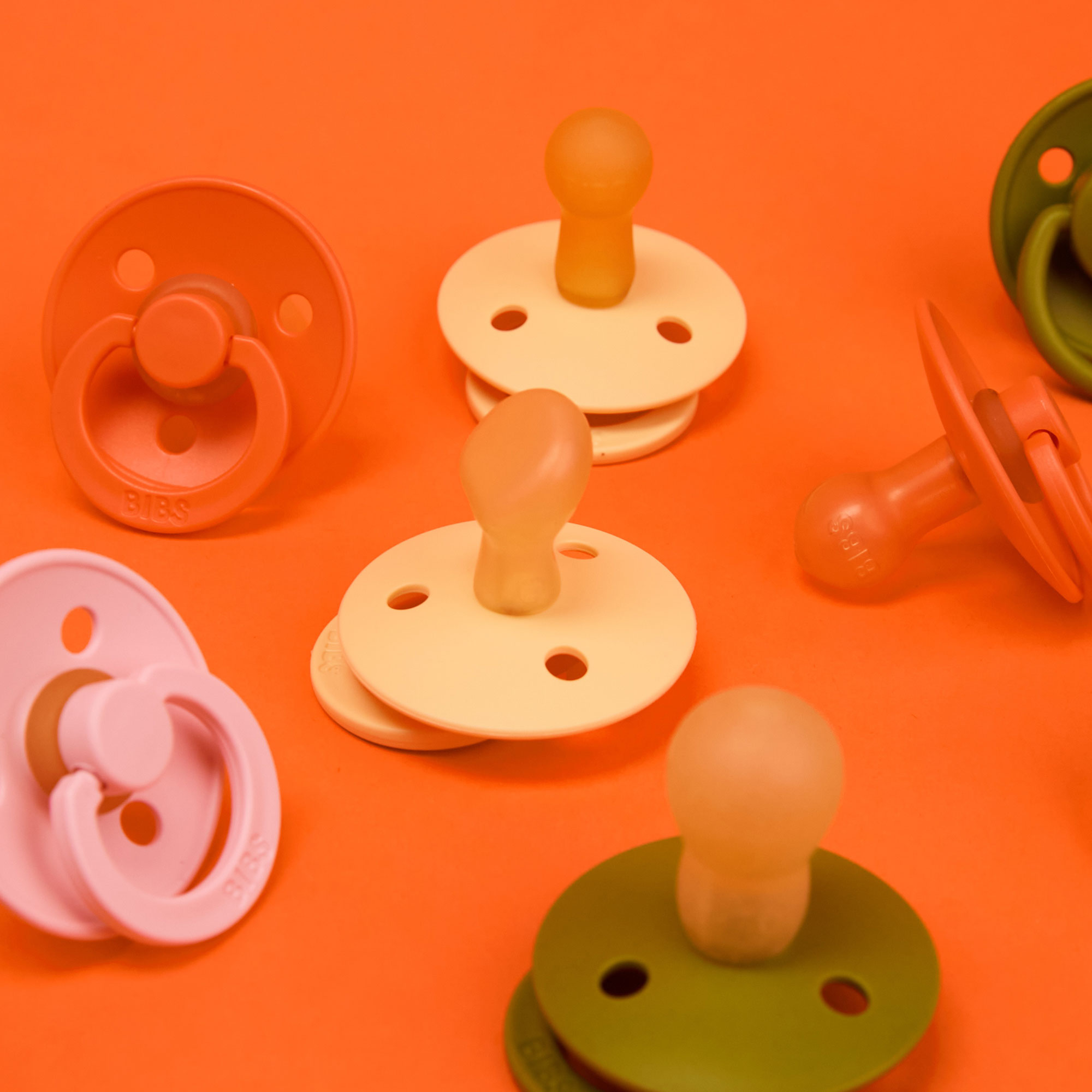BIBS Colour cumlíky z prírodného kaučuku 2ks - veľkosť 1 – Obrázok 63